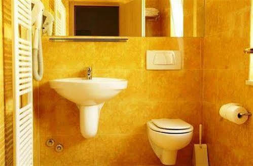 Albergo Al Caminetto Torbole Sul Garda Dış mekan fotoğraf